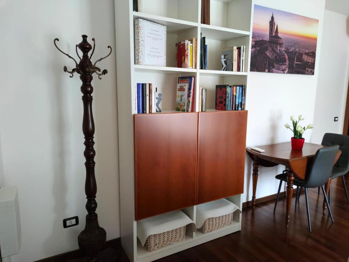 Appartamento Magnolia - Immobili E Soluzioni Rent Bergamo Luaran gambar